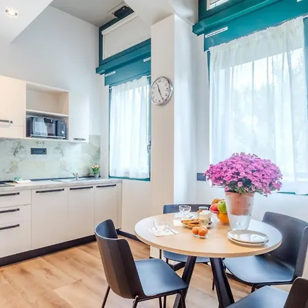 Ξενοδοχείο με διαμερίσματα Casa Temporanea 4*