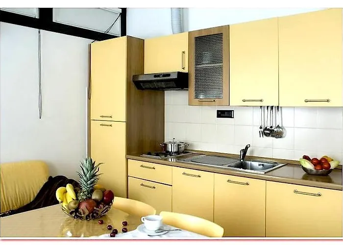 Casa Temporanea アパートホテル 4*