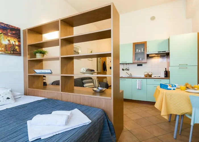 Casa Temporanea アパートホテル 4*